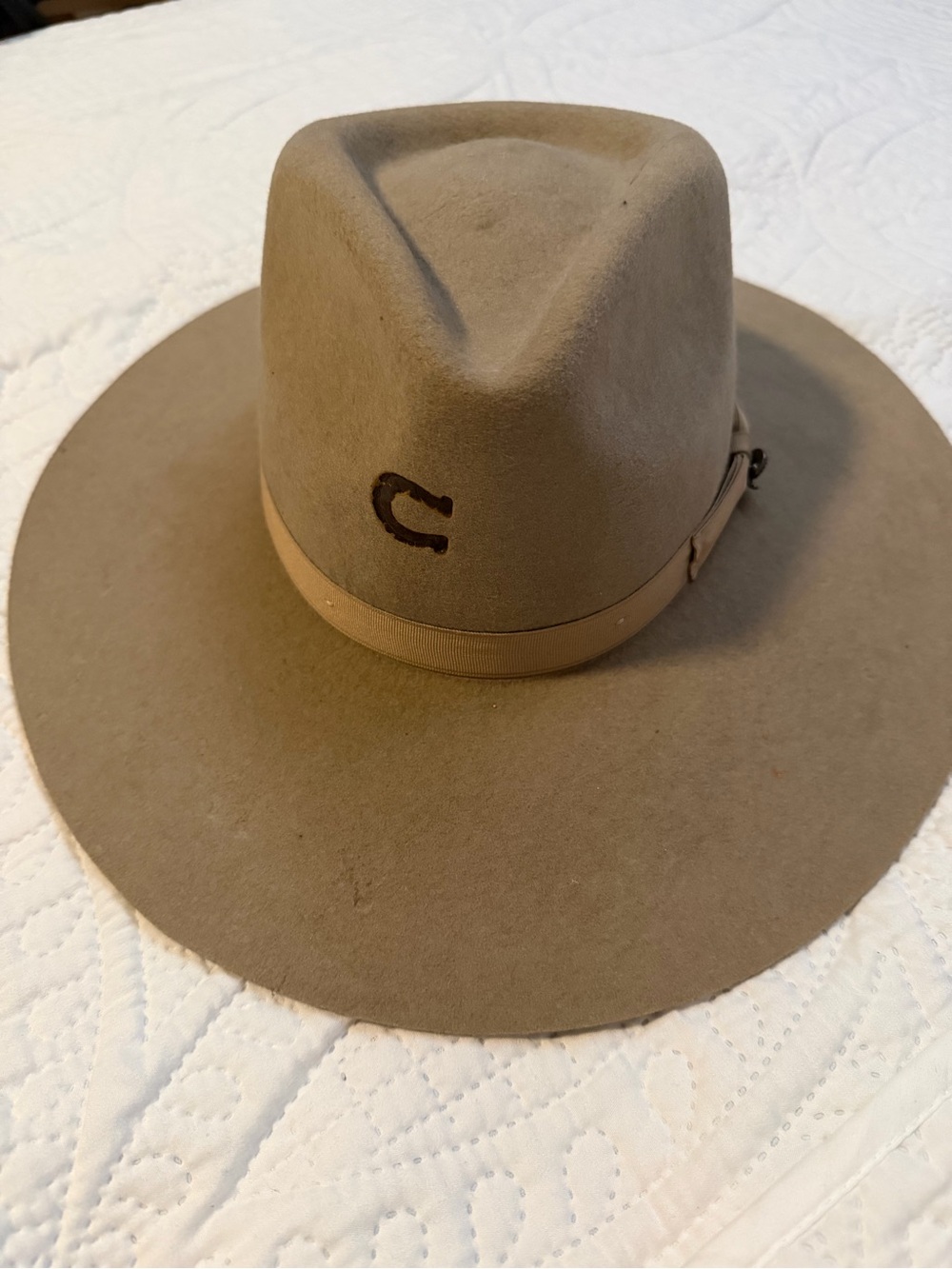 CO Charlie Horse Taupe Felt Rancher Hat with Gold Logo. Size S